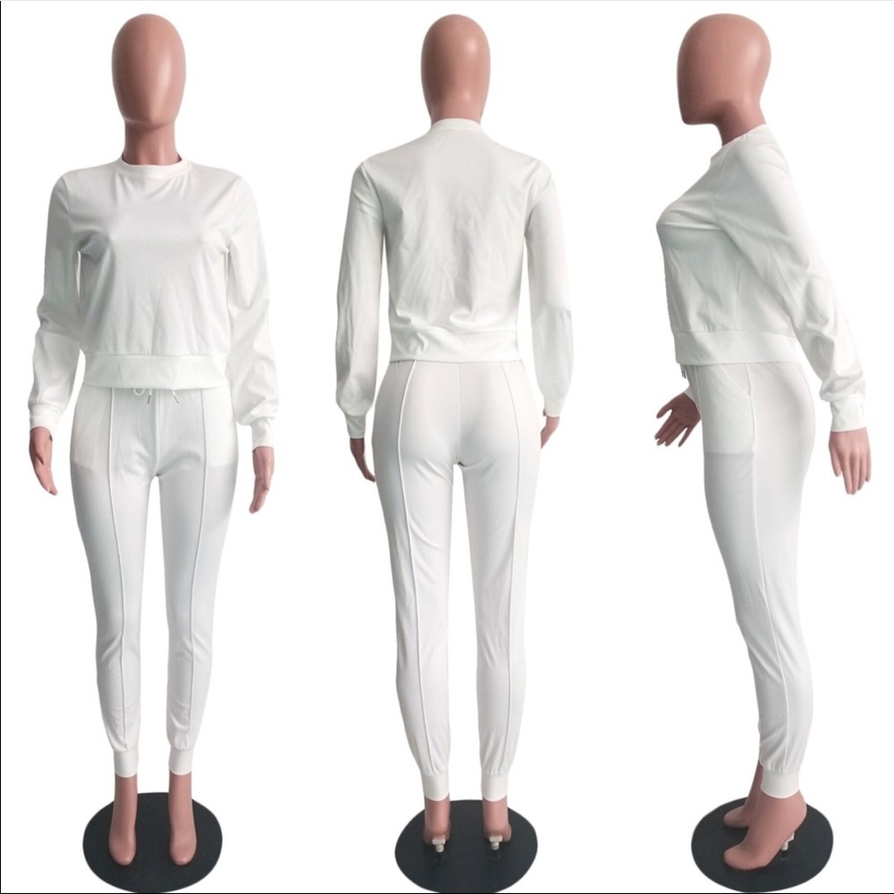 🚫Sold Out!! White Jogger set